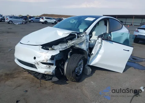 2021 Tesla Model Y Long Range Dual Motor All-Wheel Drive из США, поврежденный, VIN 5YJYGDEE1MF271568